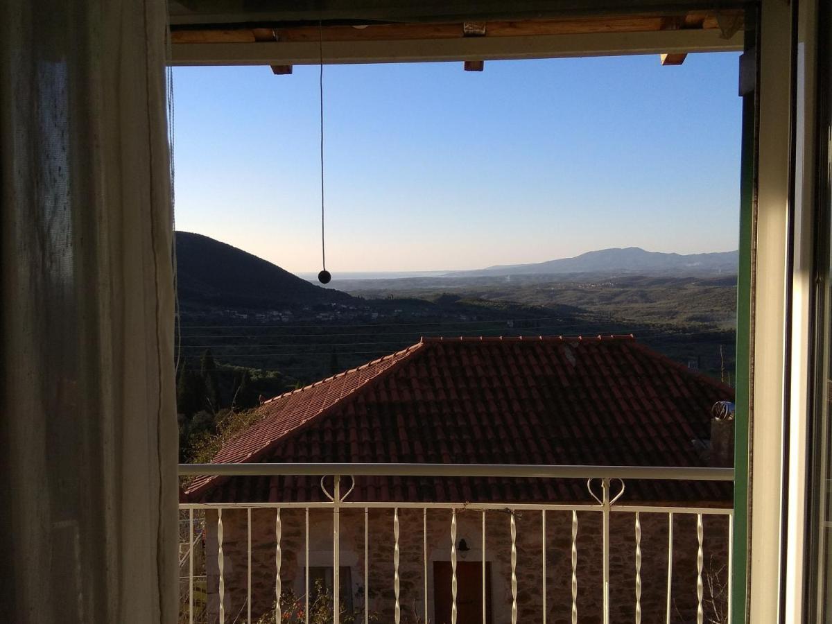 Vintage House With A Fantastic View Apartment Mavrommation Exterior photo